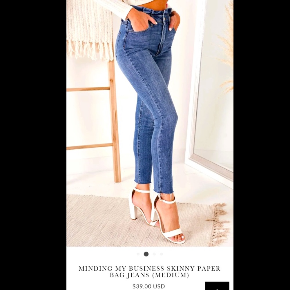 Paper bag, high waisted jeans, size 9 *NEW*